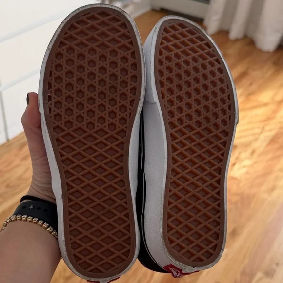 NWT Vans Classic Slip-On Shoes in Black Size 6- White Accents - Picture 8 of 9